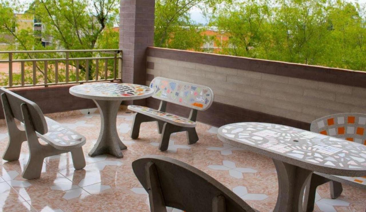 Hollywood Paradise Hotel Ριονέγρο Εξωτερικό φωτογραφία