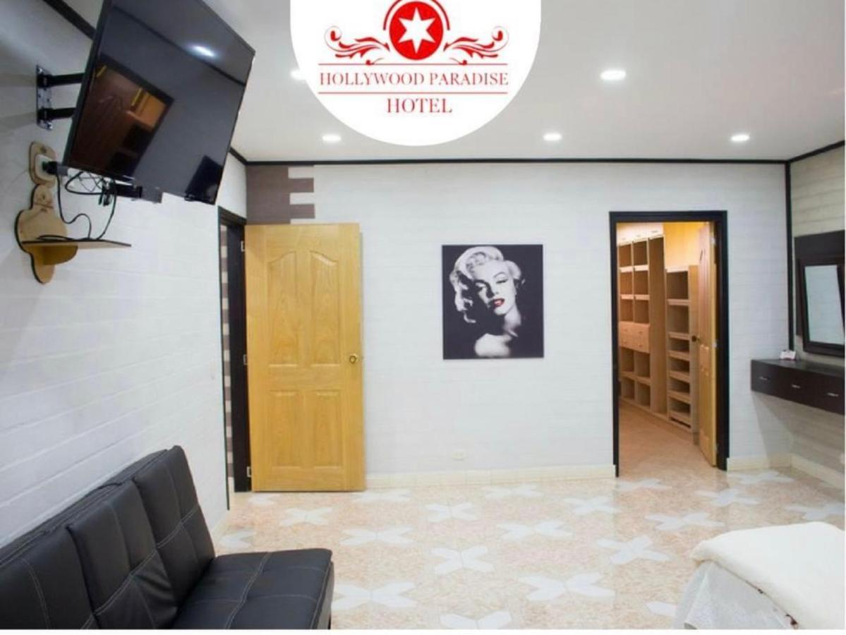 Hollywood Paradise Hotel Ριονέγρο Εξωτερικό φωτογραφία