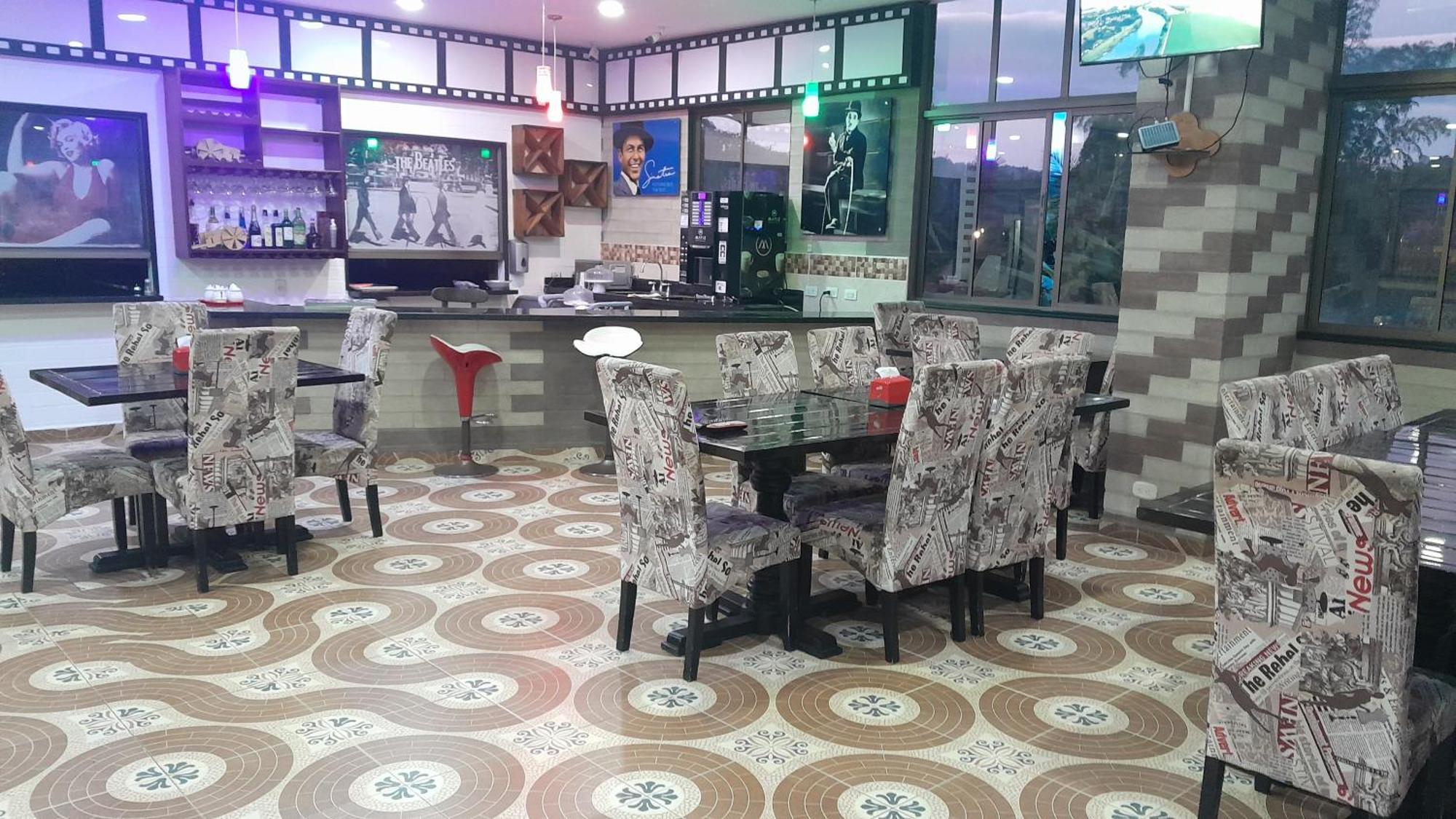 Hollywood Paradise Hotel Ριονέγρο Εξωτερικό φωτογραφία