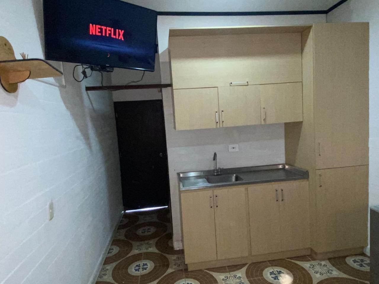 Hollywood Paradise Hotel Ριονέγρο Εξωτερικό φωτογραφία