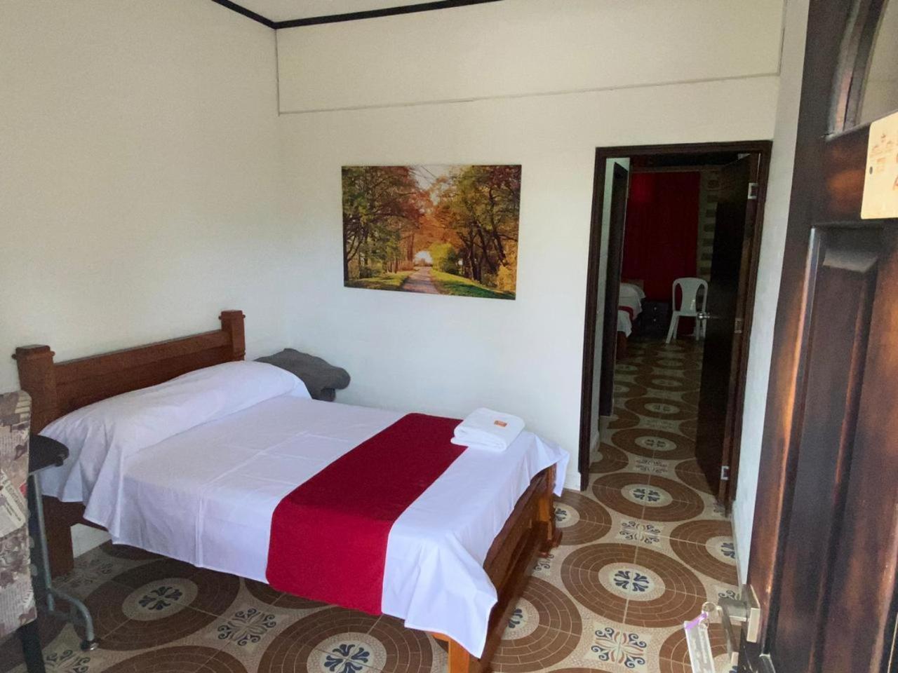 Hollywood Paradise Hotel Ριονέγρο Εξωτερικό φωτογραφία