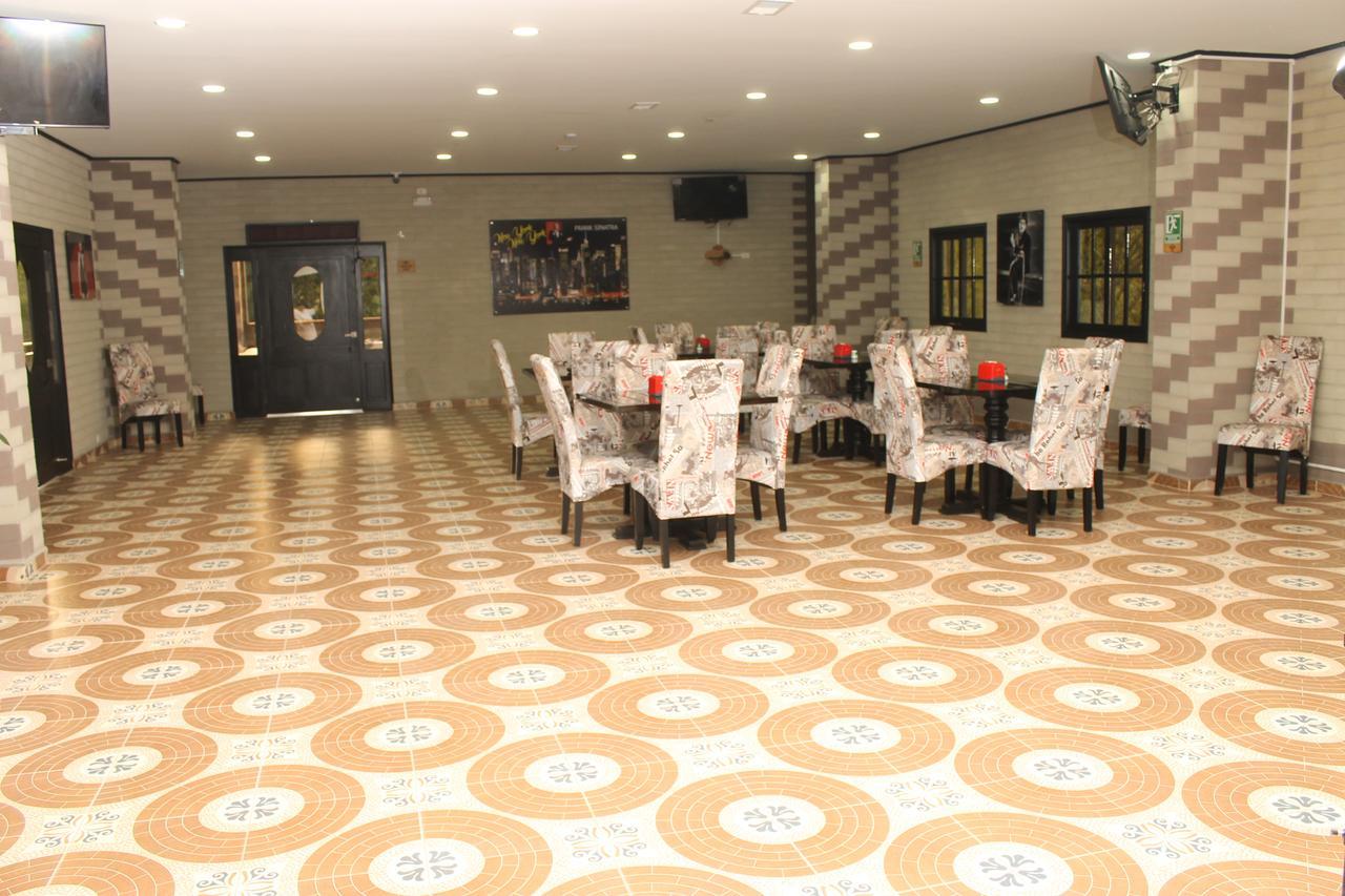 Hollywood Paradise Hotel Ριονέγρο Εξωτερικό φωτογραφία